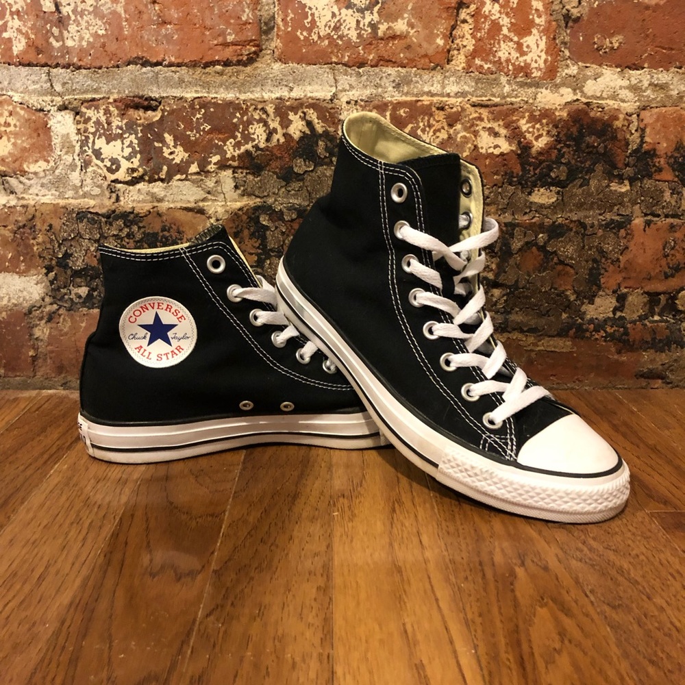 Black Hightop Converse Chuck Taylor